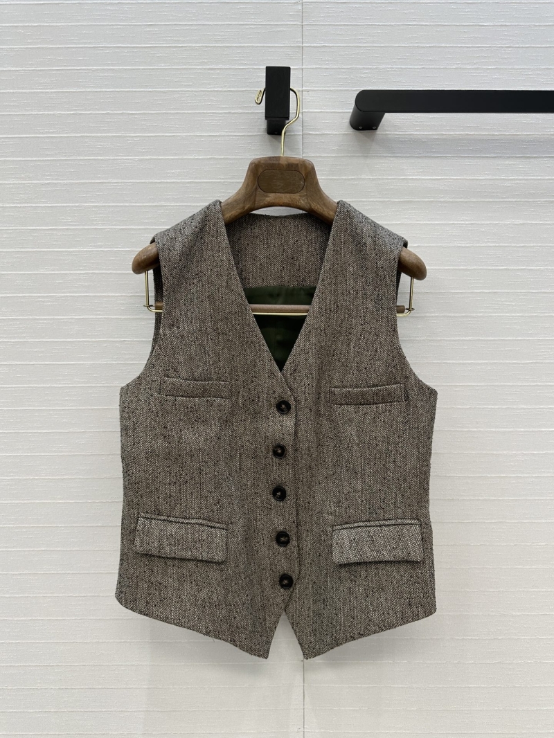 Loro Piana Luxe Single-Breasted Herringbone Waistcoat - Timeless Elegance for Sophisticated Layering