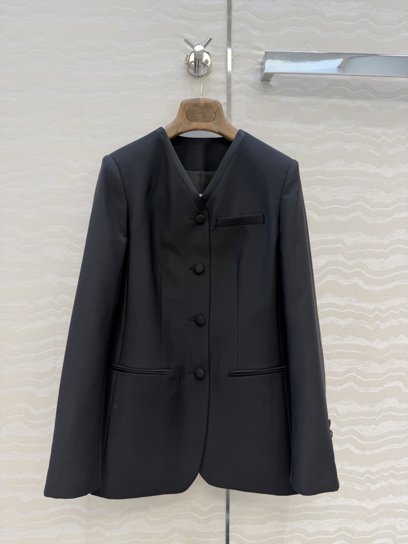 Loro Piana Exquisite Worsted Silk and Wool Blend Minimalist Tailored Blazer in Black