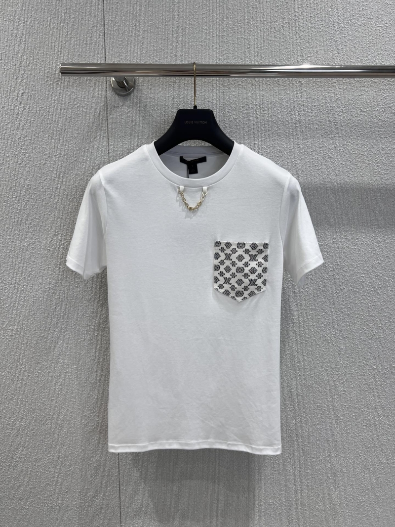 Louis Vuitton Spring Summer Printed Pocket Chain T-Shirt - Exclusive Chic Design