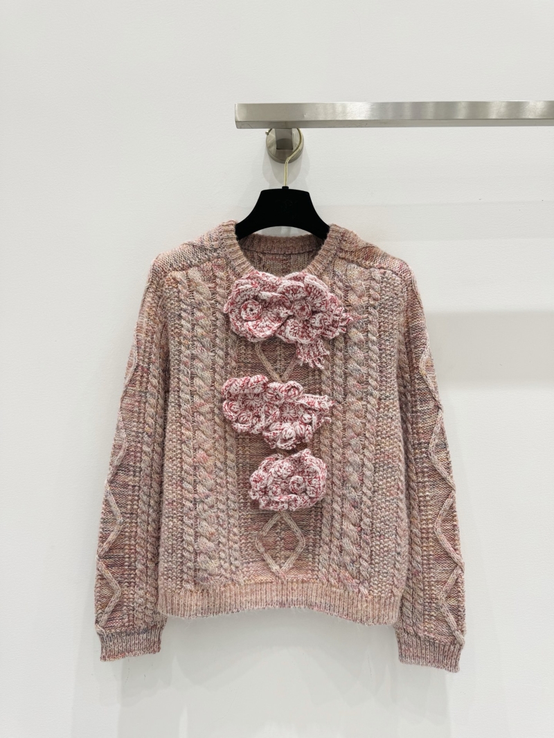 Louis Vuitton 3D Floral Appliqu&eacute; Cable-Knit Wool Sweater in Variegated Dusty Pink