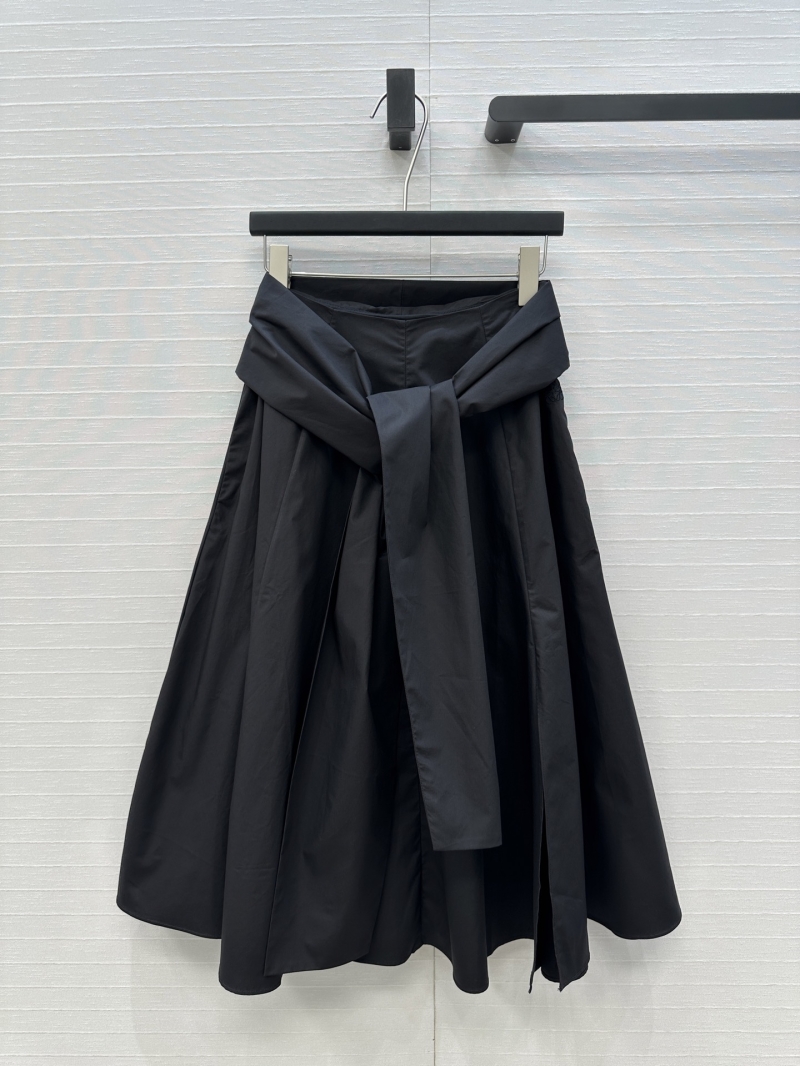 Loewe Paulas Series French Artistic Black Skirt - Elegant & Versatile