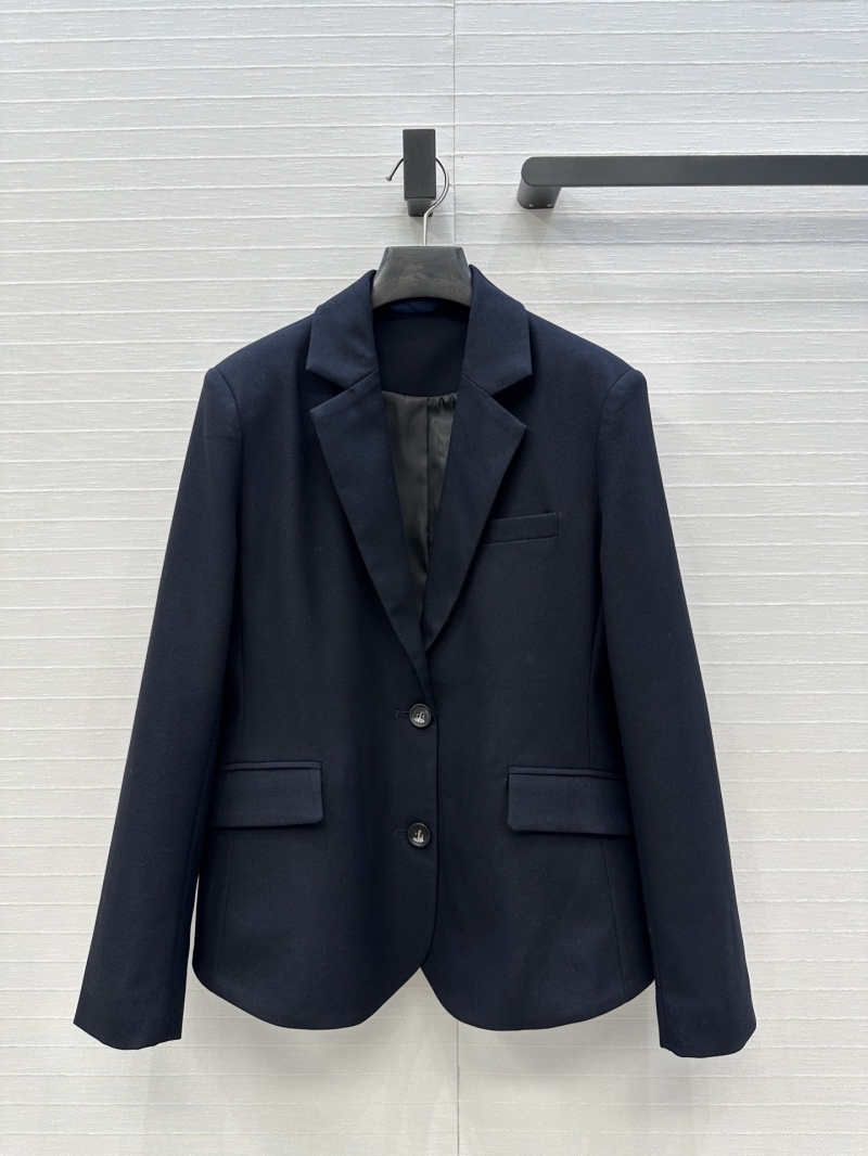 Loewe Exclusive Arch-Back Navy Blazer: Belt-Buckle Design & Tailored Elegance