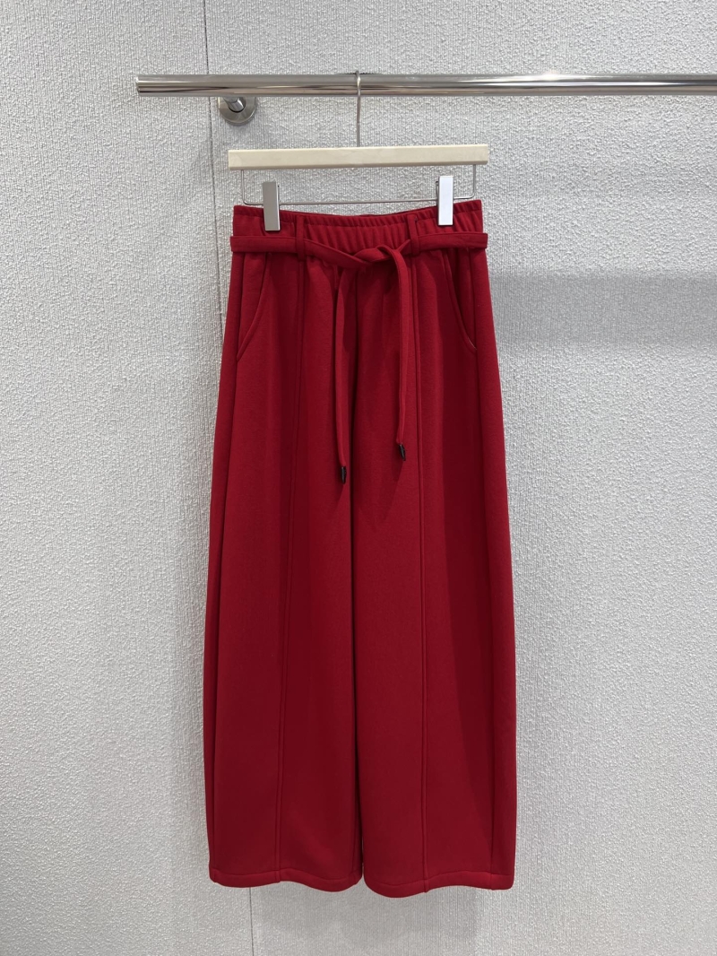 Loewe 25FW Wide-Leg Fleece-Lined Sweatpants in Crimson Red - Sumptuous Fleece Interior, Wide-Leg Silhouette, Embellished Logo Details