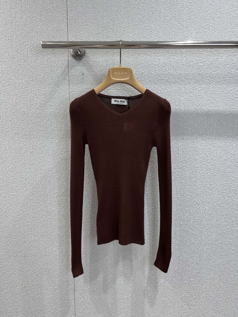 Miu Miu 25FW Minimalist V-Neck Wool Top in Wine