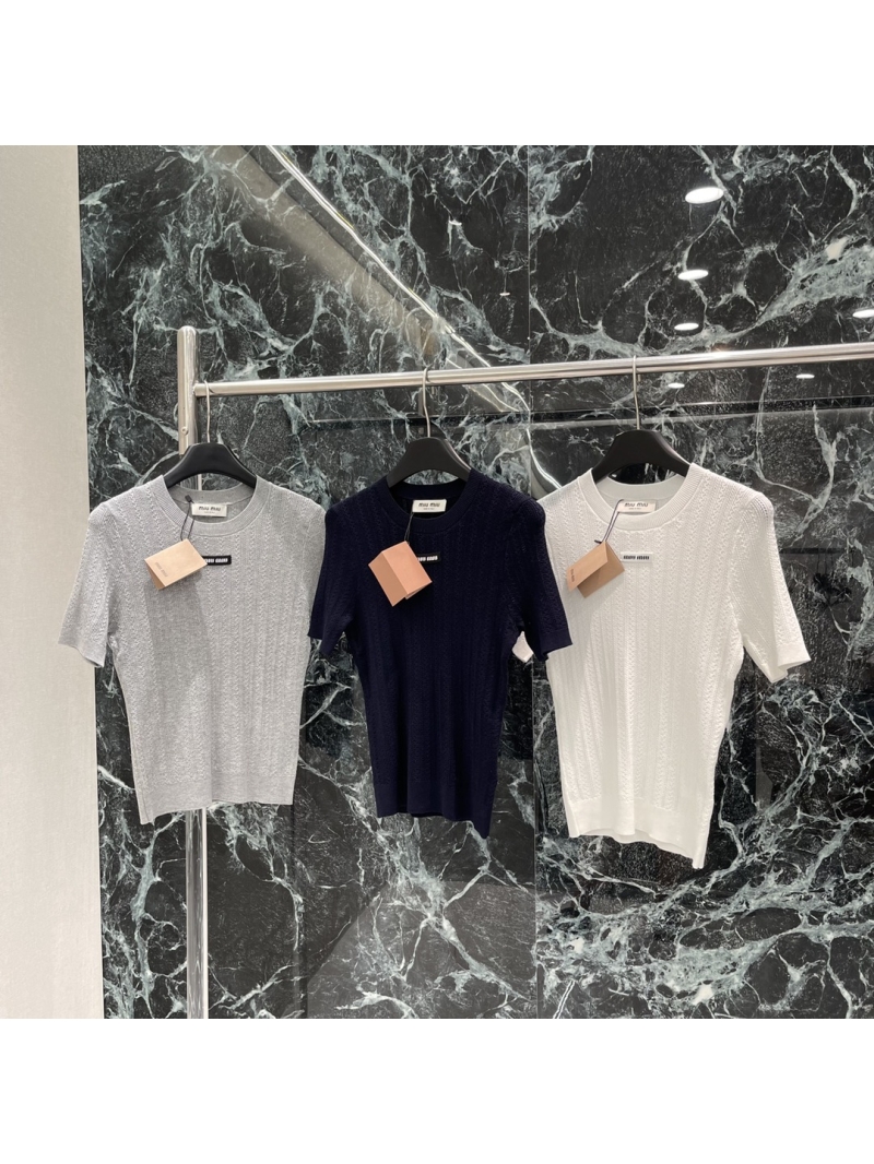 Miu Miu Summer 2025 Knit Short Sleeve Top - Elegant Round Neck with Logo Emblem