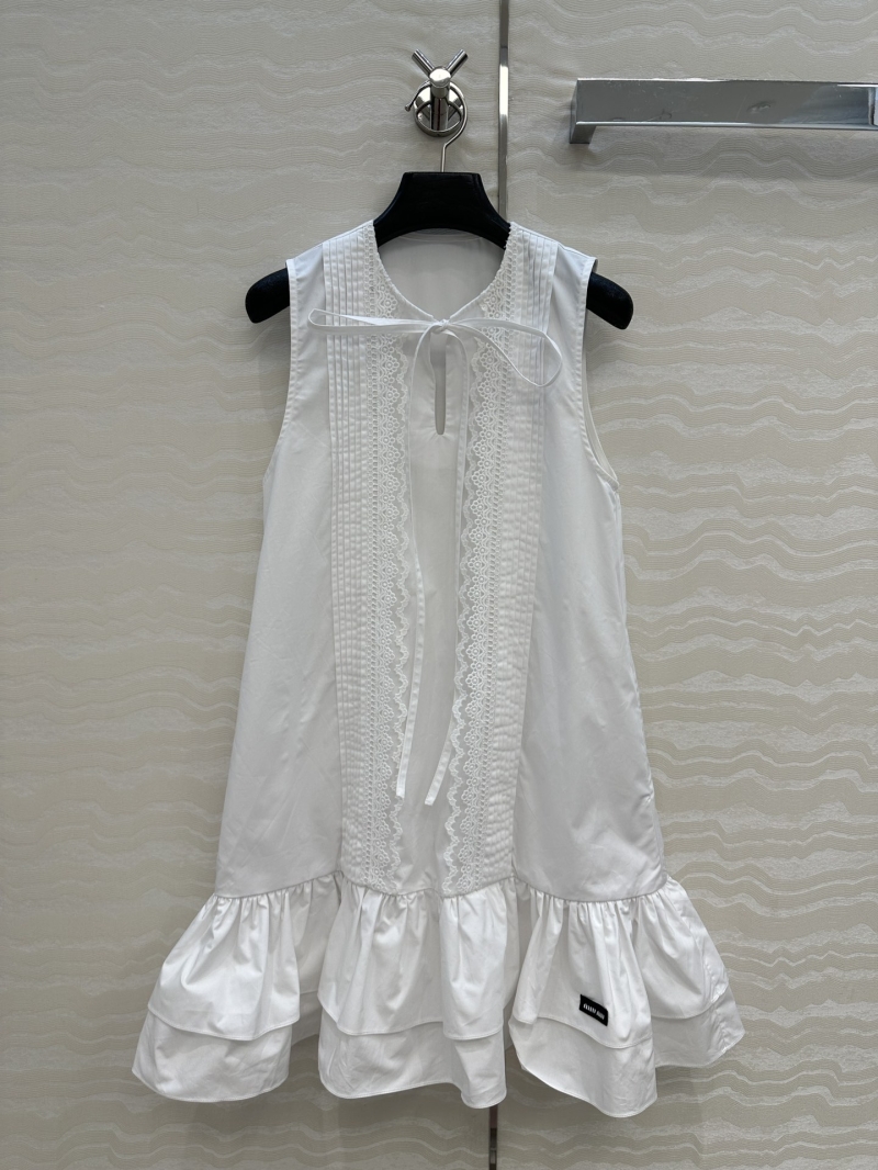 Miu Miu Luxe White Lace Dress - Vintage Sweetheart Style