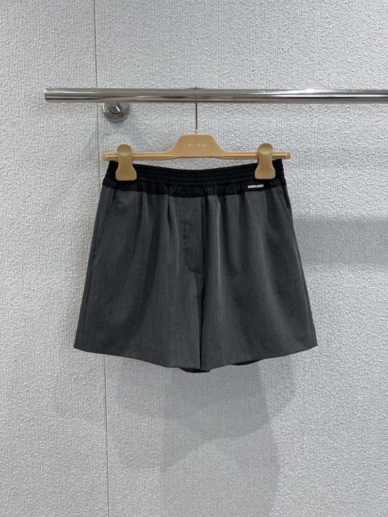 Miu Miu Early Autumn Contrast-Color Wide-Leg Shorts - Luxe Casual Style