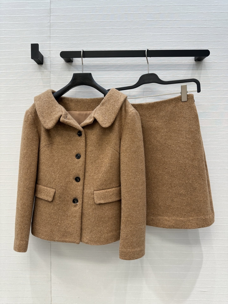 Miu Miu Tweed Suit Set: Vintage French Chic Doll-Collar Blazer & Pencil Skirt