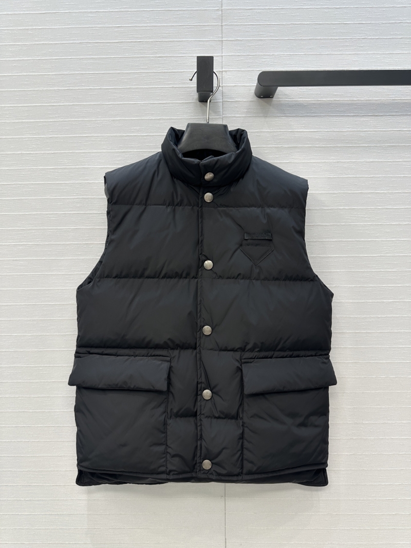 Prada American Street Style Triangle Black Label Puffer Vest