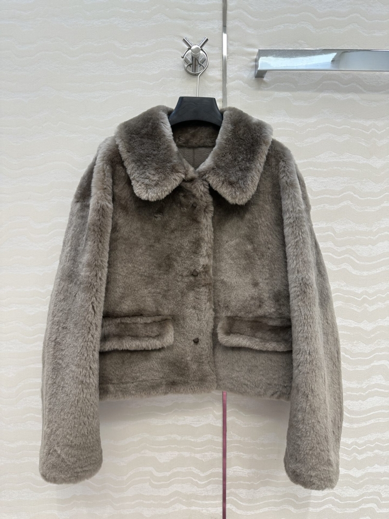 Prada Limited Edition Notched Lapel Cropped Jacket in Spanish Merino Fur Blend – Luxurious Taupe Short Coat