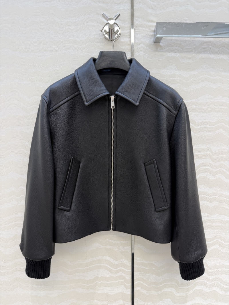 Prada 100% New Zealand Lambskin Cropped Leather Jacket with 3D Tailoring in Black