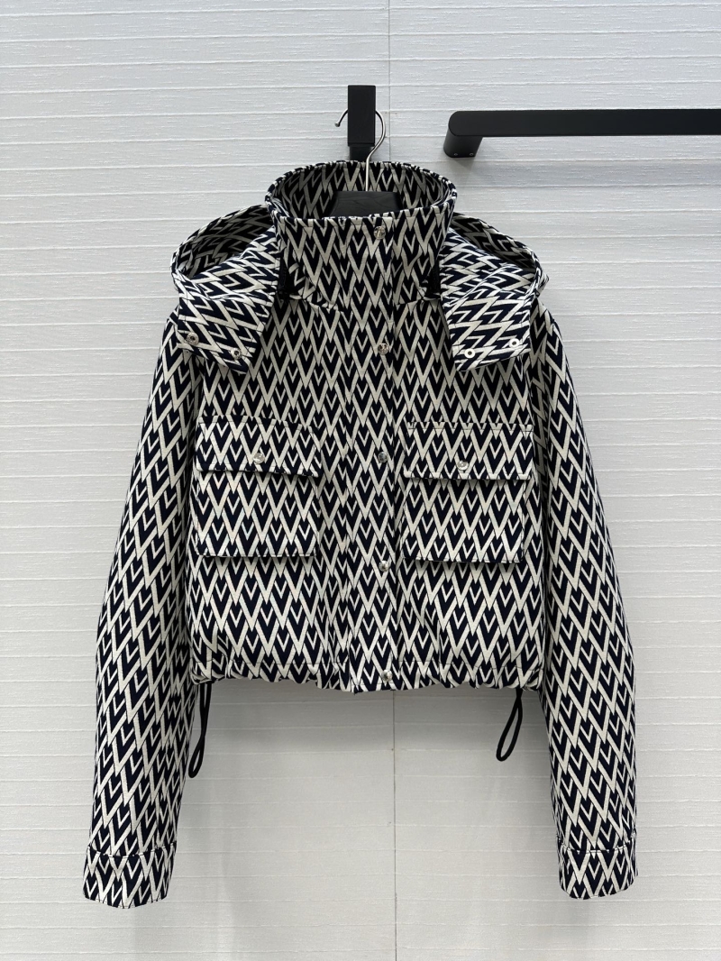 Valentino Early Autumn Exclusive Black & White V-Neck Jacquard Short Jacket