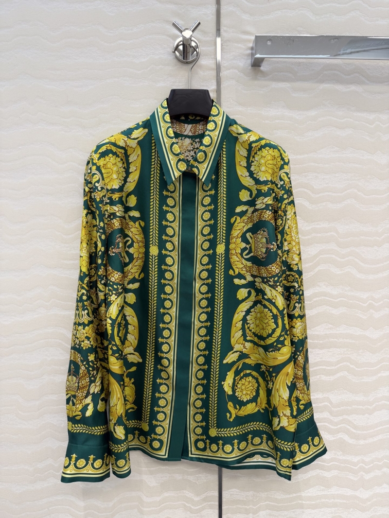 Versace Baroque Print Silk Shirt in Gold-Brown – 100% Silk Twill, Relaxed Fit, Metallic Medusa Buttons