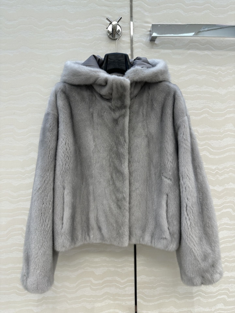 YSL Saint Laurent Natural Silver Blue Mink Fur Coat – Purple Label Copenhagen Auction – Timeless Luxury Outerwear
