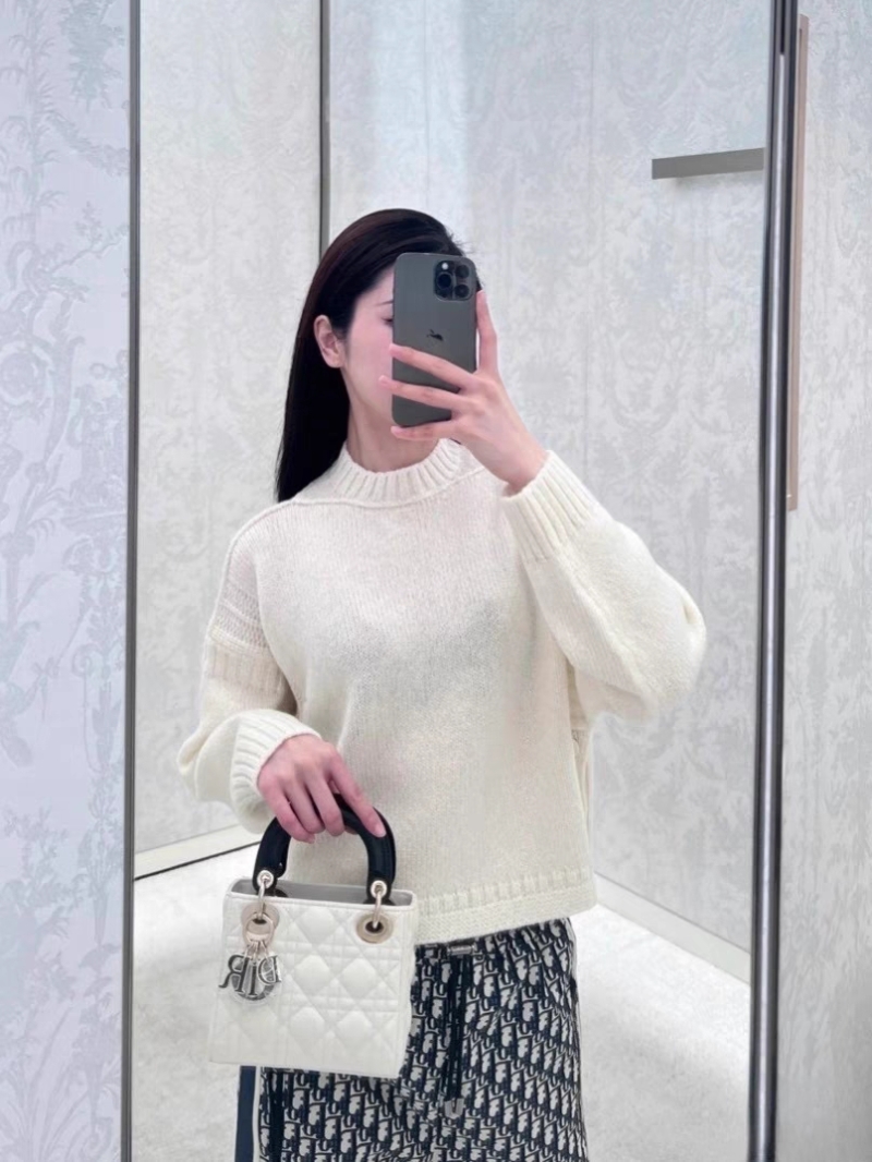 Dior Fall/Winter Collection Cozy Wool Sweater in Cream