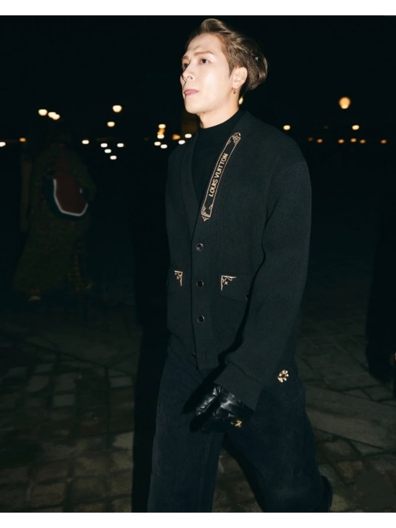 Louis Vuitton Exclusive Knitted Cardigan –LV Limited editionEdition