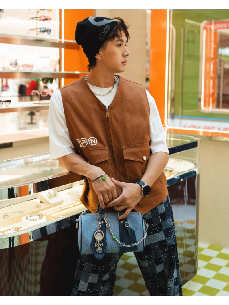 Louis Vuitton Signature Utility Vest | Cognac Brown Canvas, Quilted Lining, 2025 Winter Runway Collection