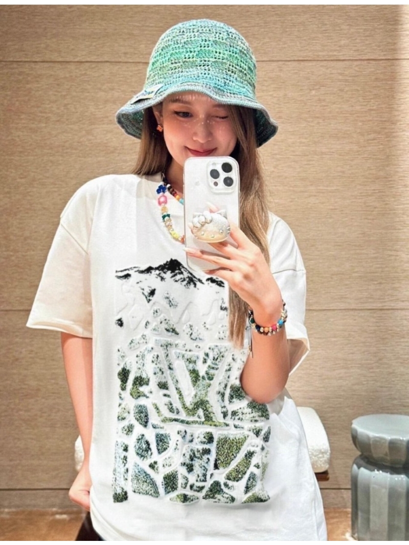 Louis Vuitton LV Mountain Fil Coupé Jacquard T-Shirt in Cream