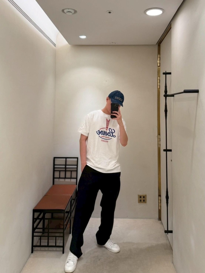 Loewe Crown Graphic Cotton Crew Neck T-Shirt in White