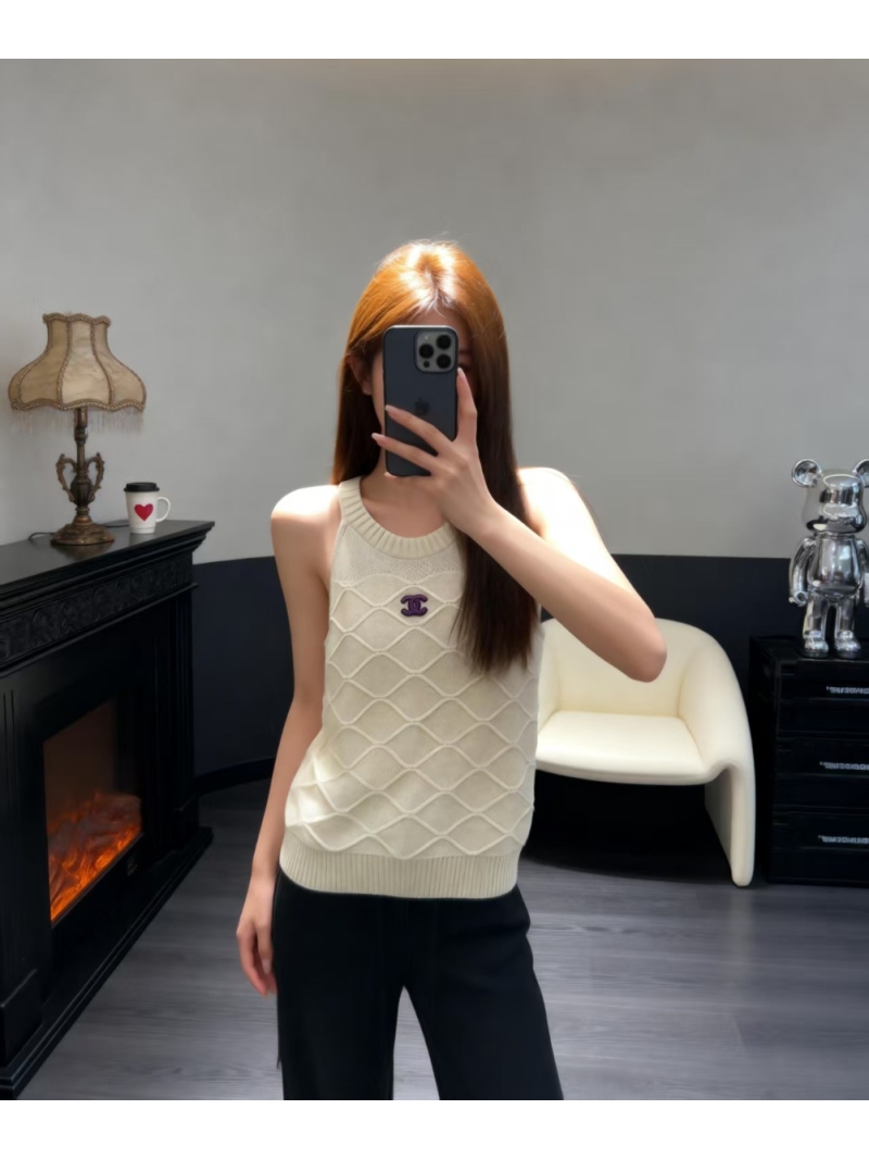 Chanel Signature Wave-Textured Racerback Knit Tank Top in Cream Khaki