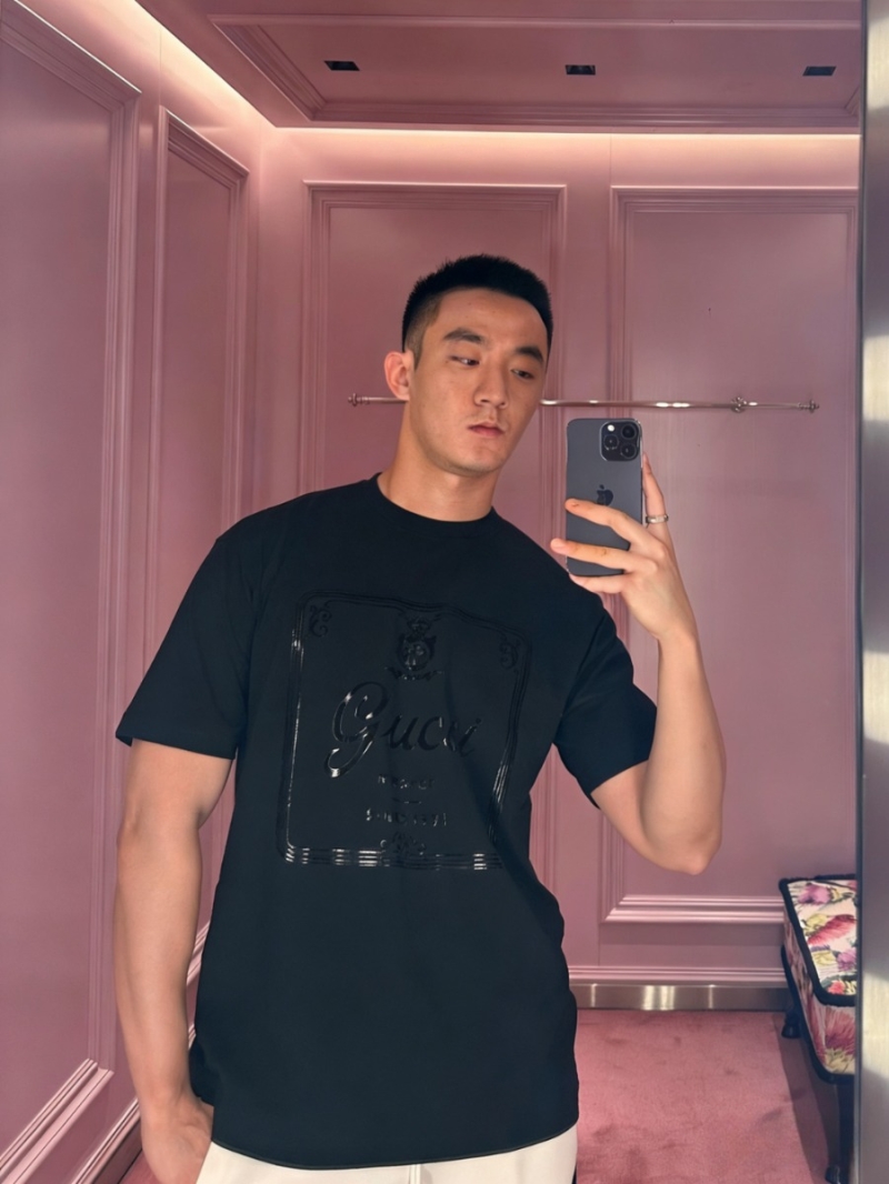 Gucci Embossed Logo Matte Black T-Shirt - Exquisite Unisex Crewneck Luxe Tee