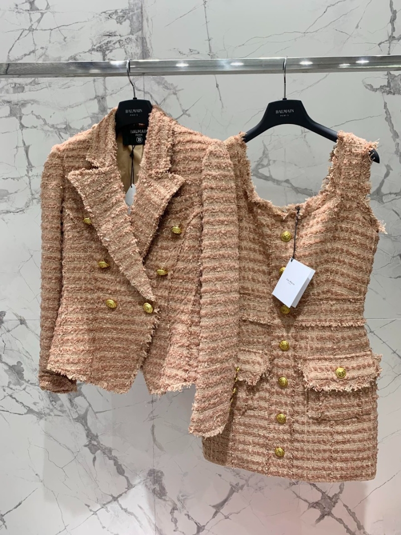 Balmain Textured Woolen Tweed Jacket - Autumn/Winter Collection Blush