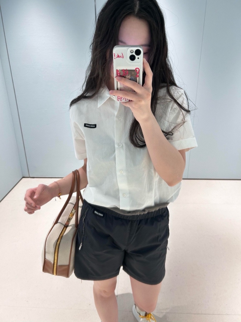 Miu Miu 25SS Early Spring Collection Classic Black and White Logo White Shirt