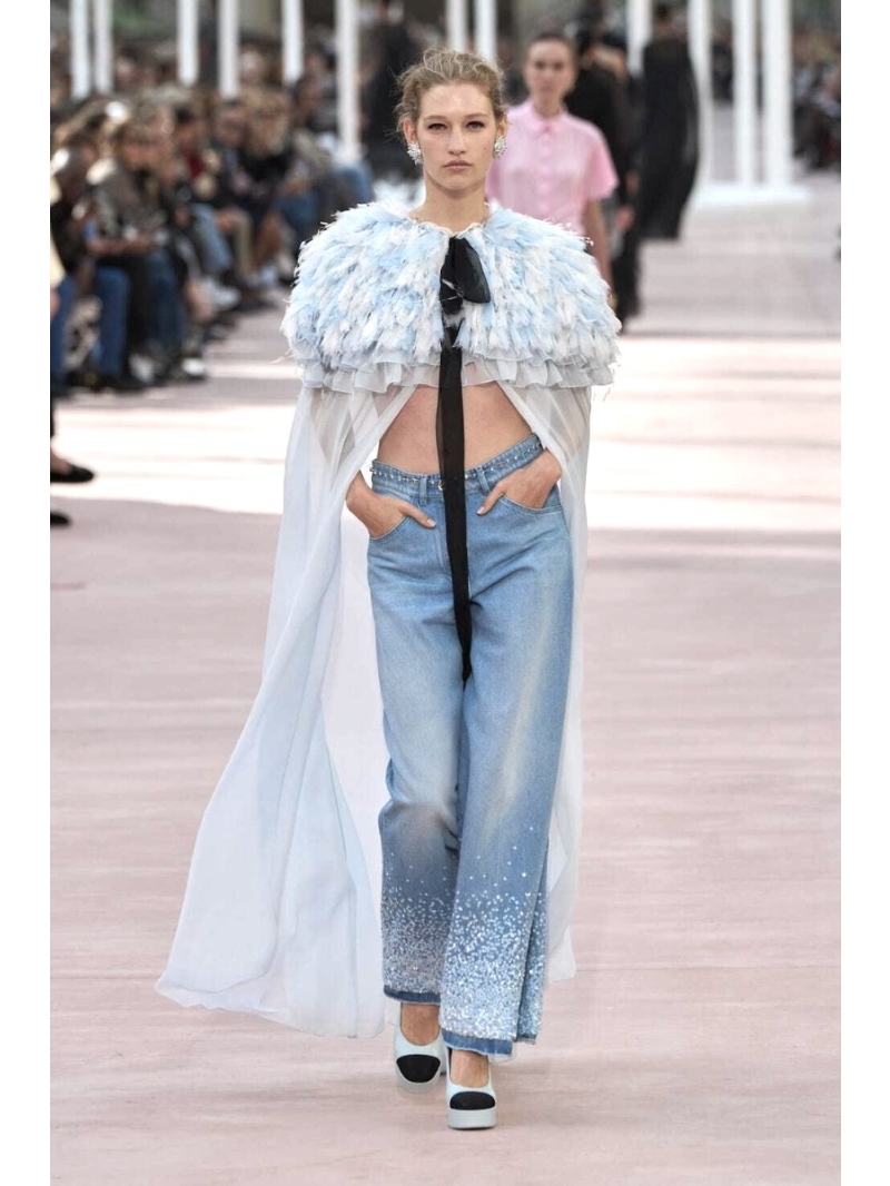 Chanel Spring/Summer 25 Heavy Wash Sequin Denim Pants - Exclusive Luxe Design