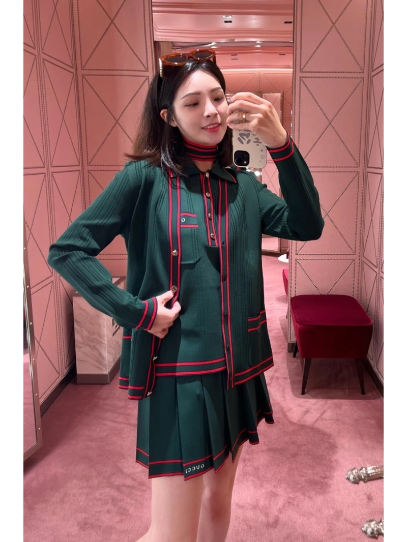 Gucci GG Tennis-Inspired Knitted Cardigan Jacket - White Luxe V-Neck