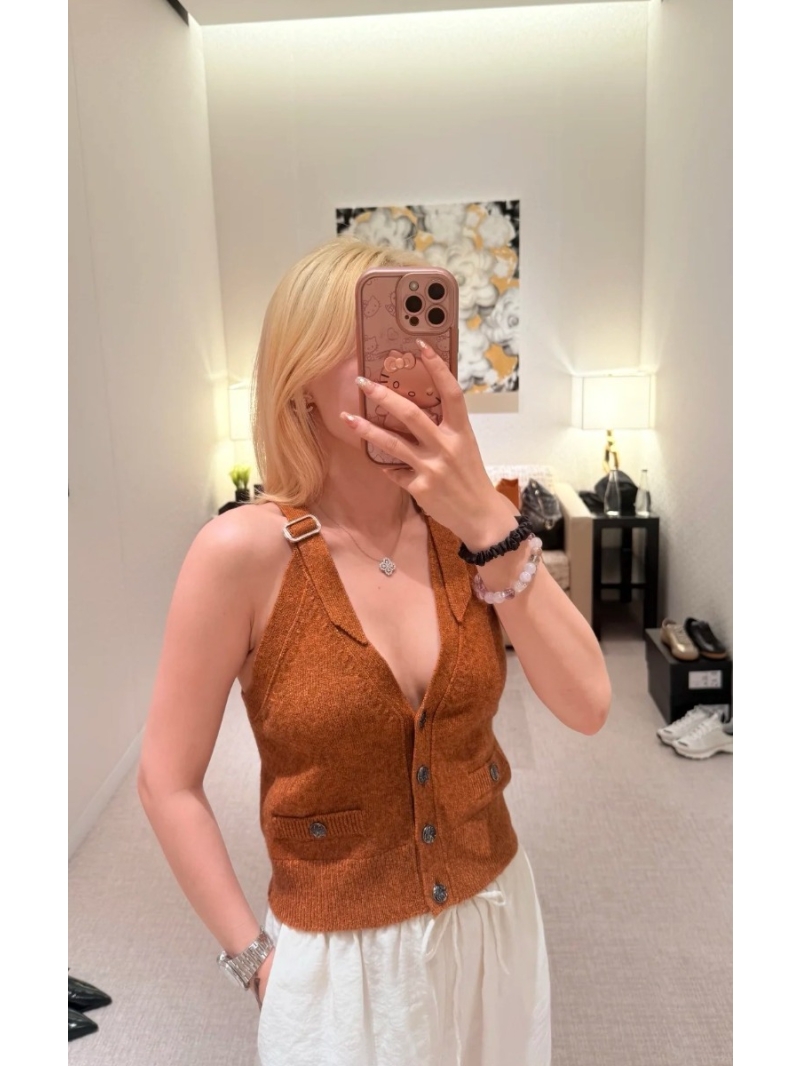 Chanel 25A Series Mixed Yarn Knitted Vest in Caramel - Luxe French Court Style