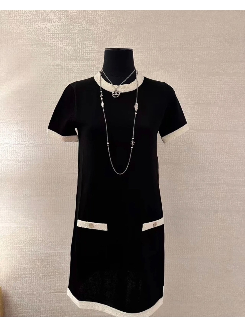 Chanel Coco 25A Spring Summer Black & White Ice Silk Knit Dress - Elegant & Versatile