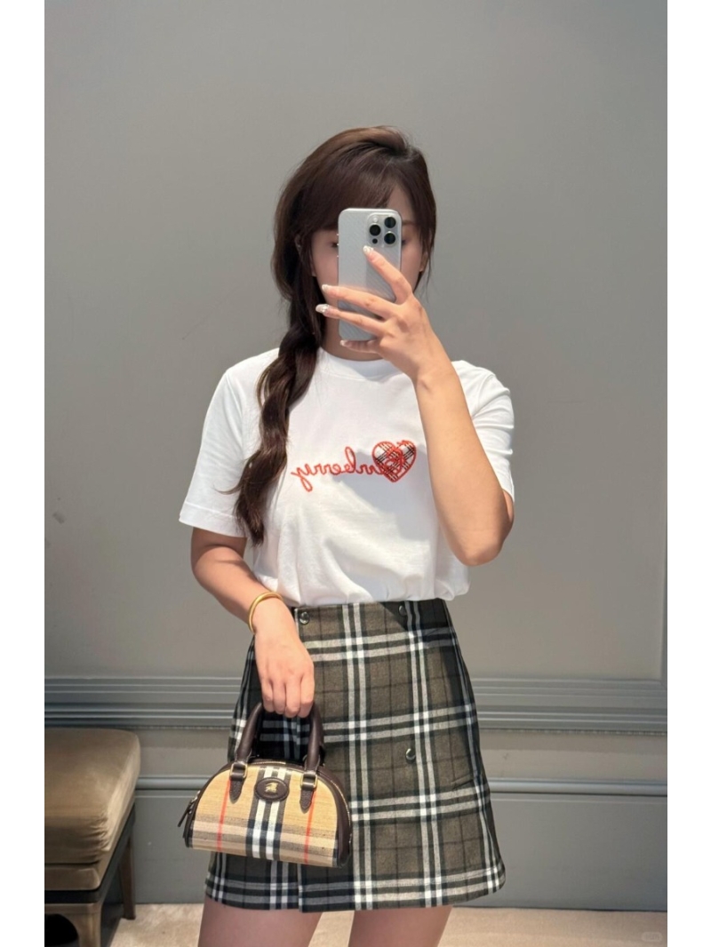 Burberry Spring/Summer Check Heart Embroidery T-Shirt - White