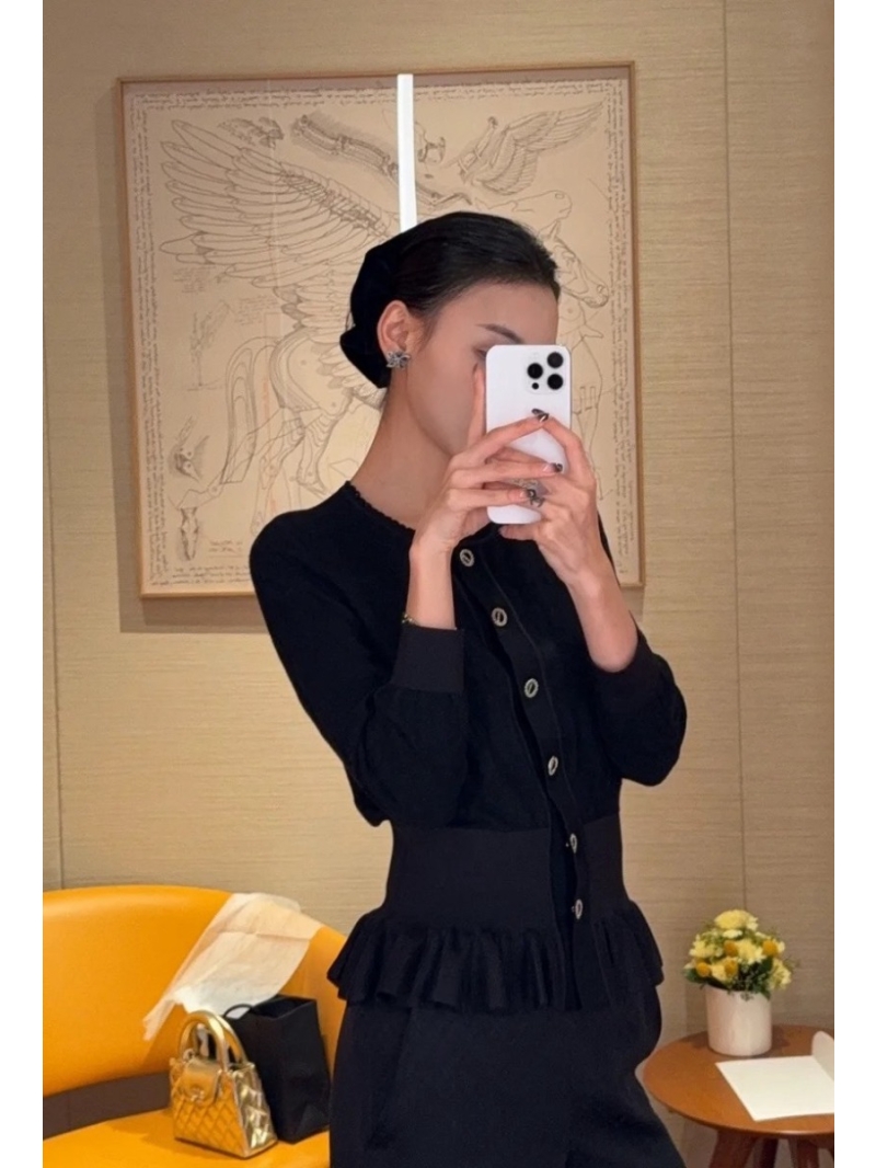 Hermès 25S Fine Needle Wool Crochet Round Neck Cardigan in Black