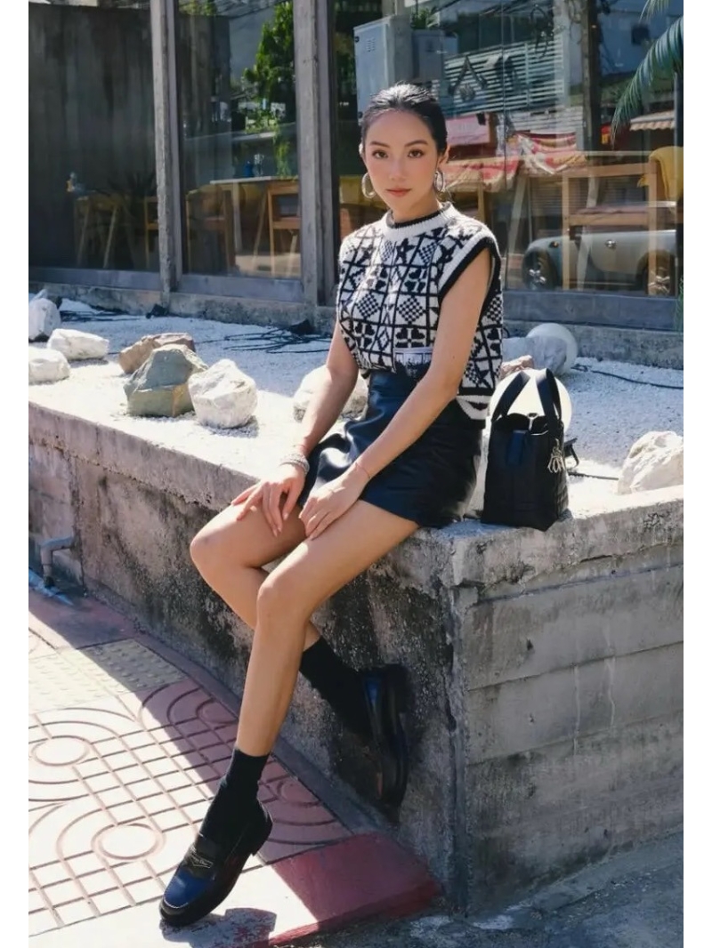 Dior MissDior Intarsia Cashmere Knit Vest in Black & White