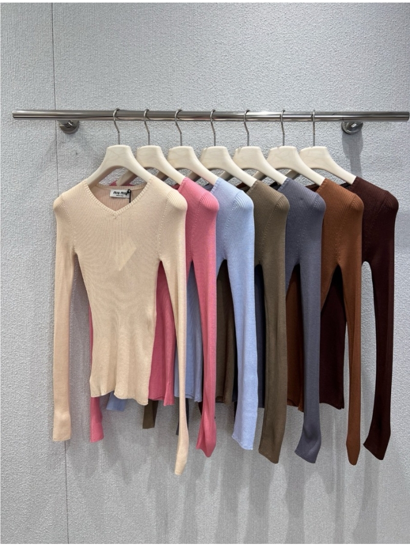 Miu Miu 25FW V-Neck Cashmere Knit Top in Beige - Luxe 100% Baby Wool Italian Elegance