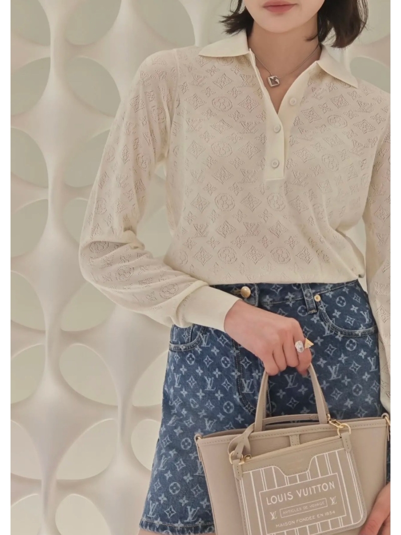 Louis Vuitton LV Monogram Knitted Polo Collar Sweater in White | 100% Wool | Lace-Embroidered Luxury