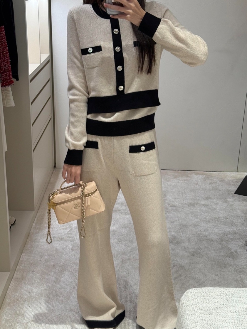 Chanel 25K Collection Contrast Color-Block Apricot Black Faux Two-Piece Cashmere Knit Set Top and Pants