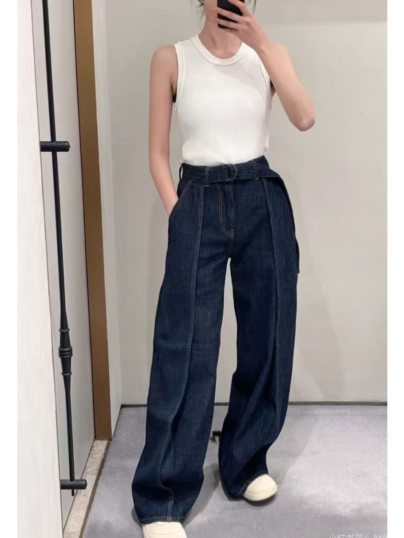 Loewe Custom Twill Cotton Pleated Wide-Leg Denim Trousers in Dark Indigo | Tailored Sophistication