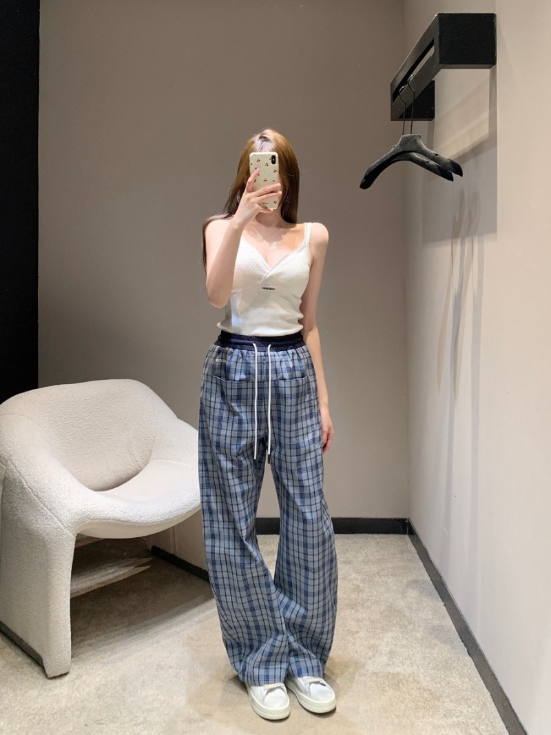 Miu Miu 26Ss Early Spring Plaid Curved Wide-Leg Casual Pants in Navy and Slate Gray