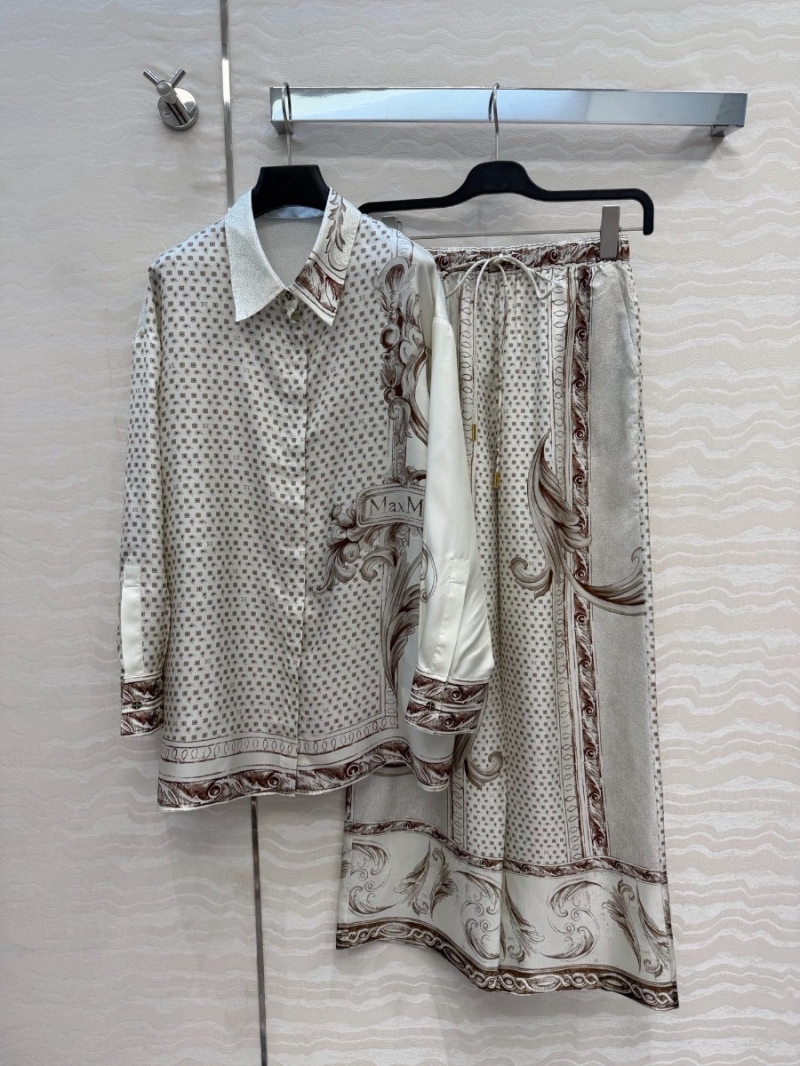 Max Mara Exquisite 100% Silk Twill Positioned Print Shirt