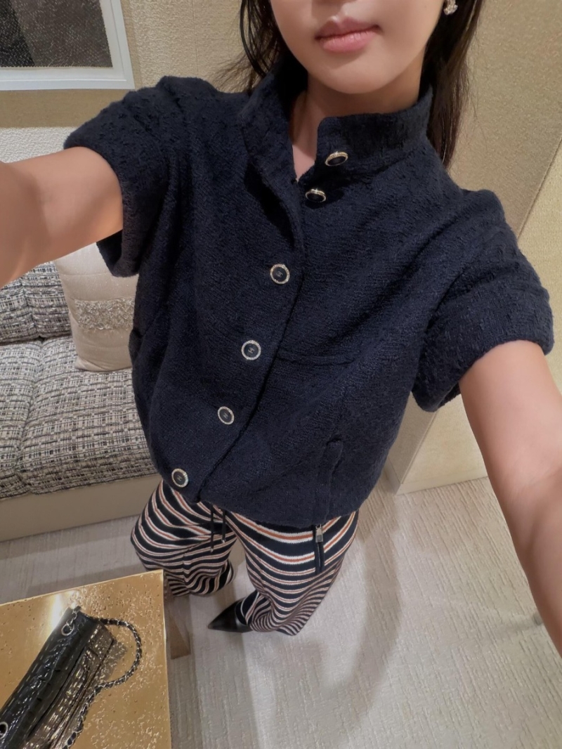 Chanel Exquisite 26C Metiers d'Art Short-Sleeve Tweed Jacket in Deep Navy Blue