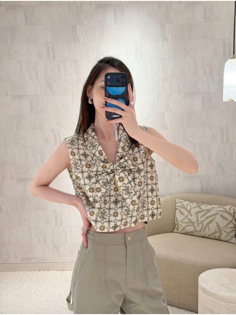 Louis Vuitton Exquisite 100% Silk Twill Vintage Monogram Cropped Vest Shirt in Retro Brown and Green