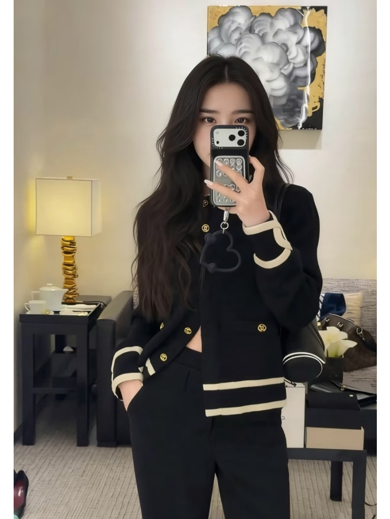 Chanel Signature Cashmere Knit Cardigan with Contrast Trim and CC Buttons - Black/Cream