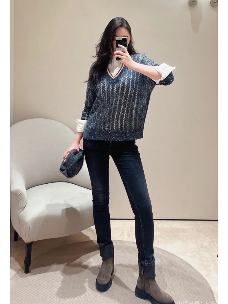 Brunello Cucinelli Open-Knit V-Neck Sweater Grey – Luxurious and Timeless