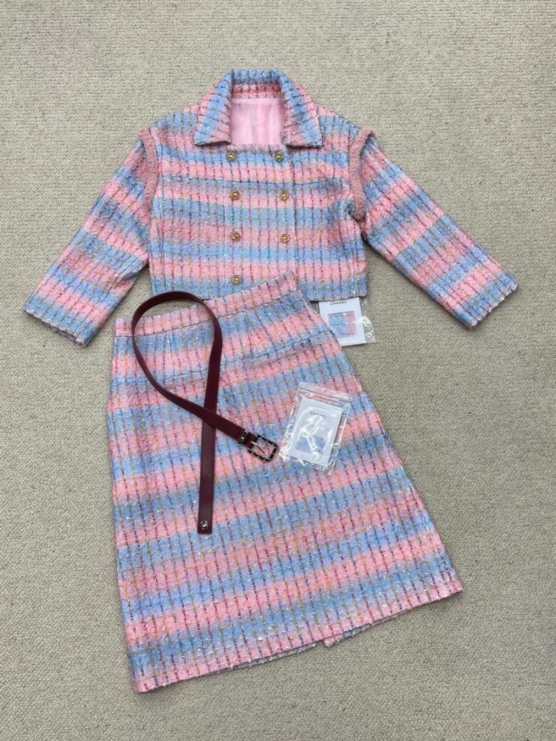 Chanel 25C Spring/Summer Wool Tweed Cropped Jacket and A-lined Skirt Set Pastel