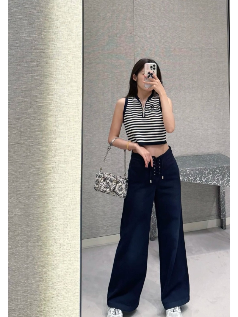 Dior 24 Early Autumn Collection High-Waist Straight-Leg Jeans in Black