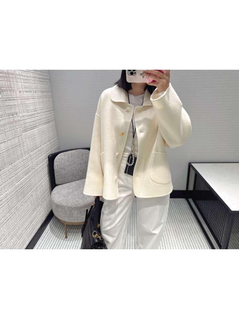 Loewe Fall/Winter 24 Short Cashmere Coat. Cream