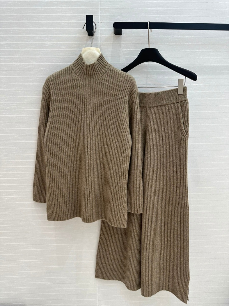 Loro Piana Fall Collection Luxurious Cashmere Set - Khaki