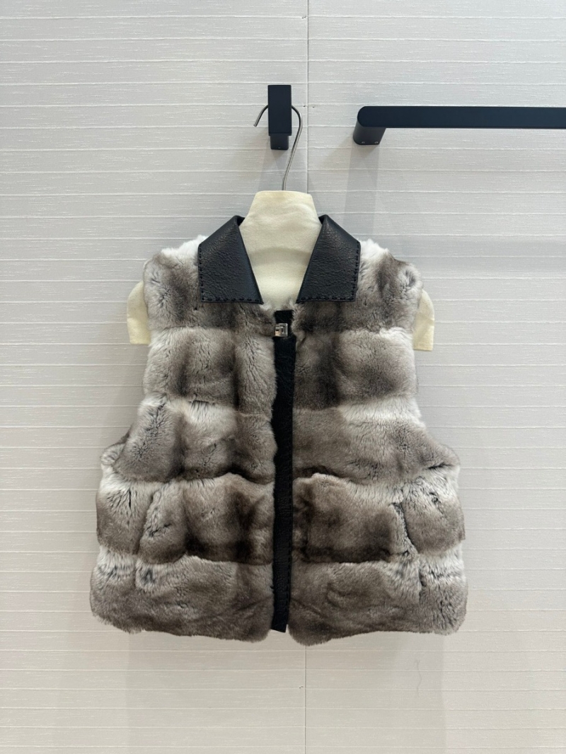 Fendi 24 Fall/Winter Limited Edition Luxurious Fur Vest
