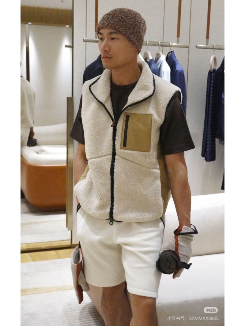 Loro Piana Outdoor Winter Collection Fleece Vest - Beige